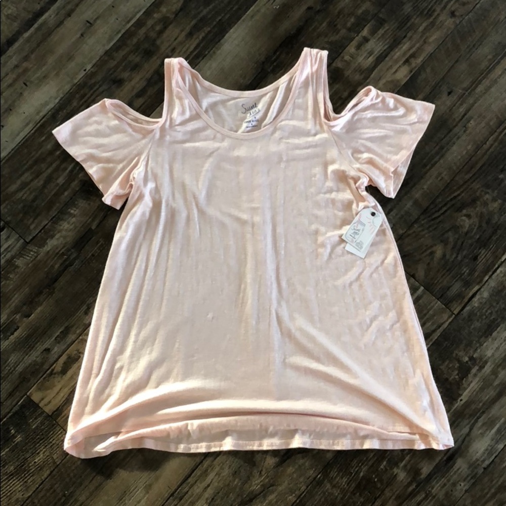 Pink rose t-shirt
